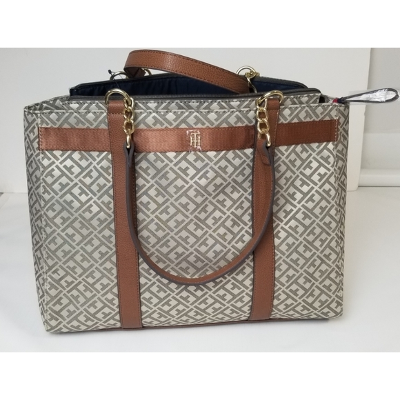 Tommy Hilfiger Signature Jacquard Tote Bag,  NWT - Picture 6 of 10